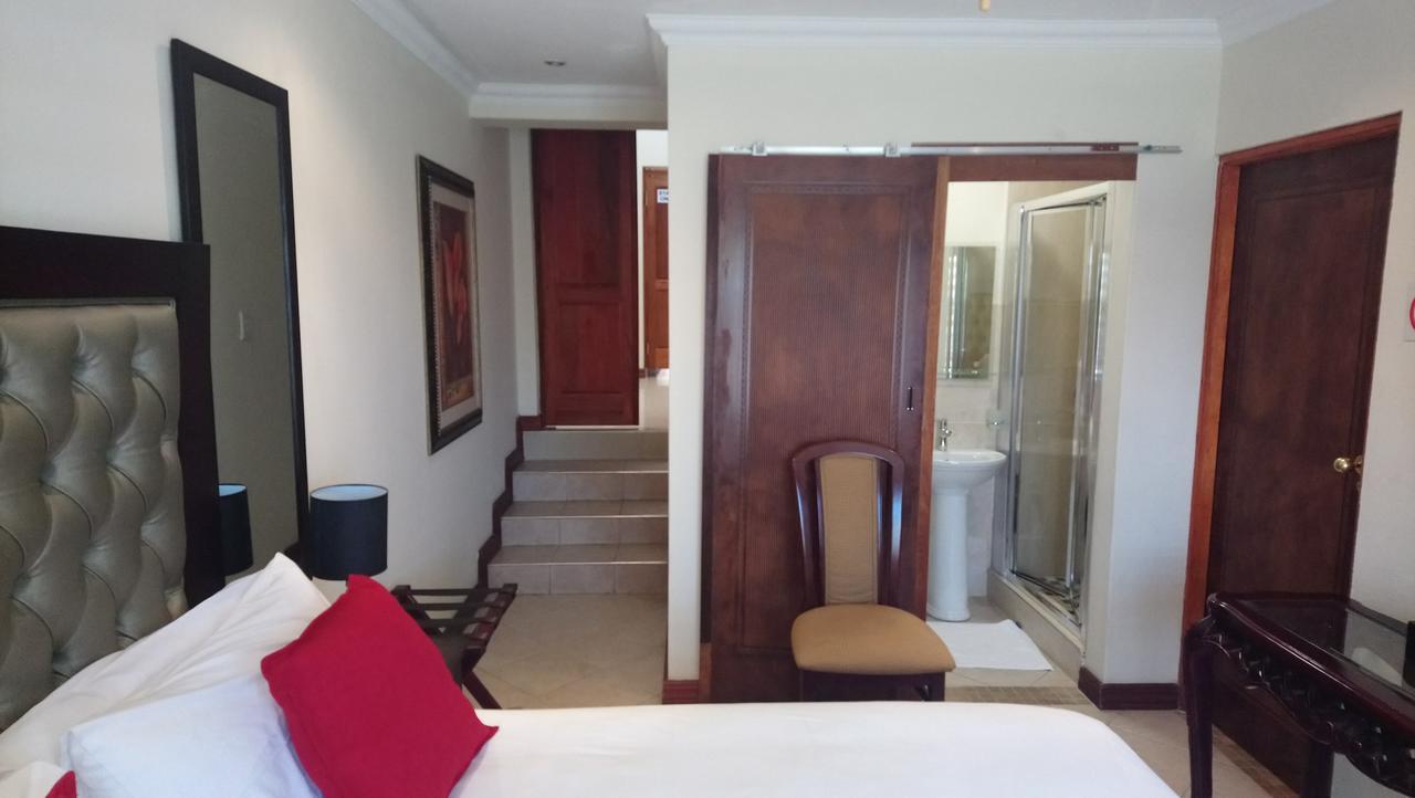 Lily White Guest House Centurion Exterior photo
